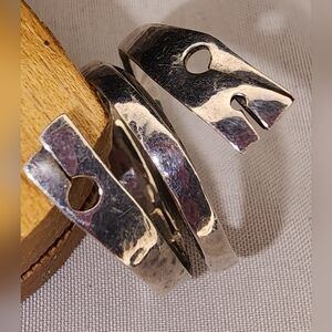 925 Sterling Silver Unique Ring Size 8 1/2
